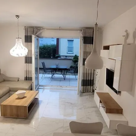 Przy Bulwarach W Straconce